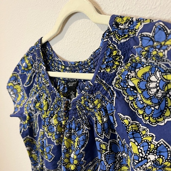 Bay Studio Petite Blue Floral Top - Picture 3 of 6